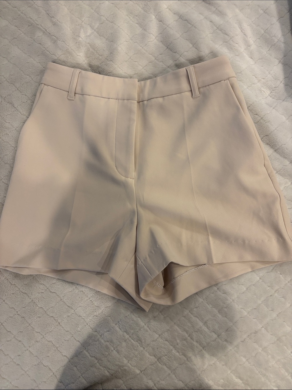 Express Women's High-Waist Tailored Shorts in Pale Pink